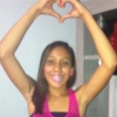 fernandsdump's tweet image. amo ver casal bonito se amando, amo mais ainda quando é casal sáfico!!!!! todas lindas, desejo tudo de bom 😭😭😭