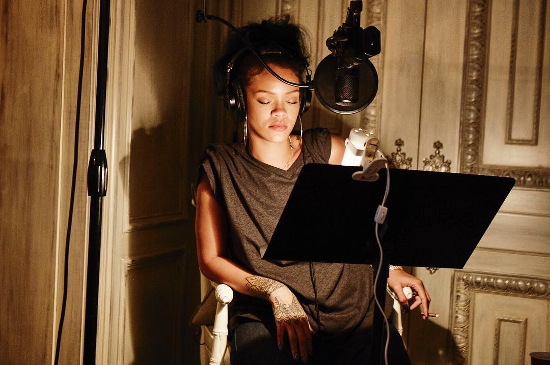 Throwback to Rihanna working on ‘Anti’ 🔥