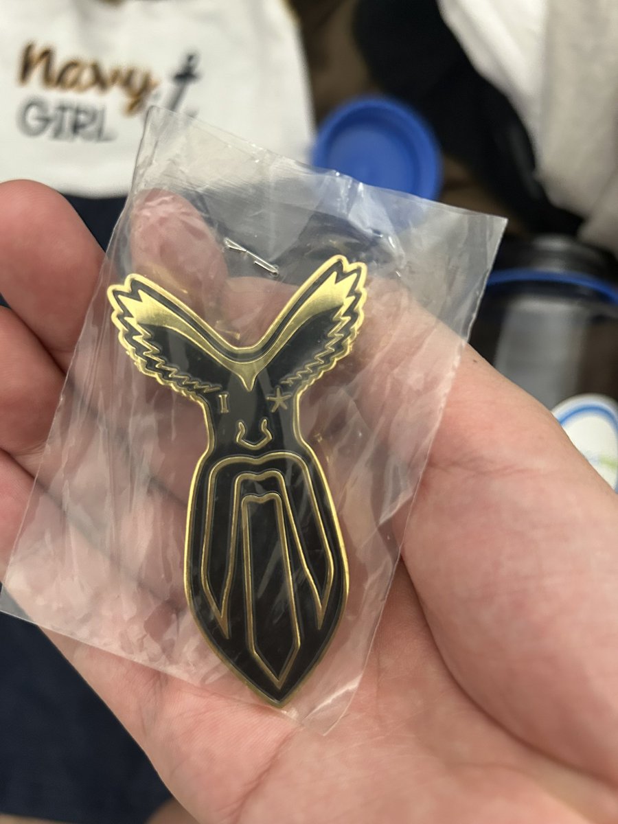 こういう形のチャレンジコイン初めて見た。 現役時に夫婦で海軍特殊