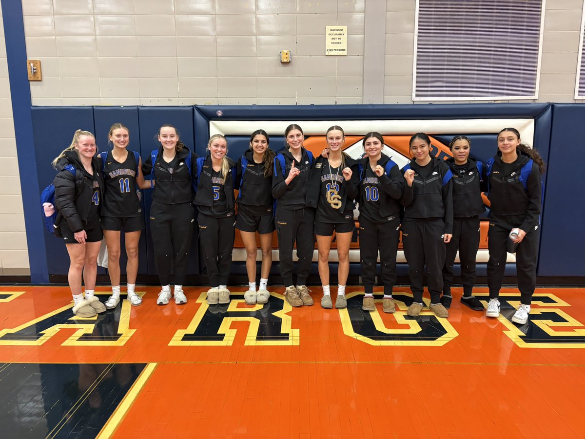 CSEaglesHoops's tweet photo. Eagles 48
Stagg 37

Eagles earn the win in a team effort! 

Congratulations to Zoe Trunk on being the 7th player in Sandburg girls basketball history reach 1000 points &amp; 3rd ever to reach 300 steals! Amazing accomplishment!

Eagles improve to 10-13! @EaglesAthletics https://t.co/s0QUkd2wrm