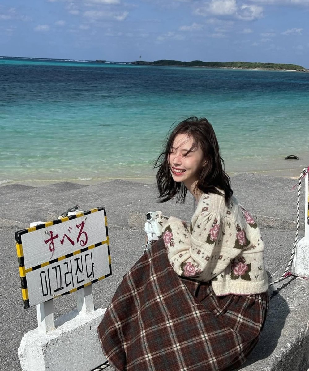 รูปทะเลของน้องหนาว

พี่ชายถ่าย                            เพื่อนสาวถ่าย