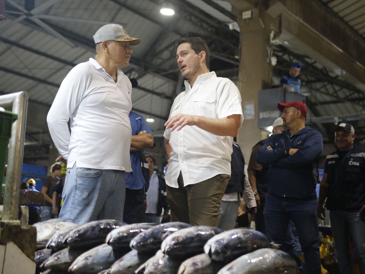 #Mercados | Hoy estuve en el Mercado Caraguay, el principal y más grande mercado mayorista de pescados y mariscos del Ecuador. En 24 horas recibe a más de 5.000 personas y se consolida como un eje del comercio ordenado del cantón. Además, es un referente de la comida popular y de