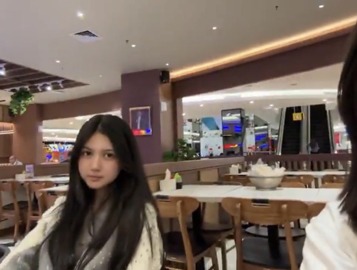 nocontextanin's tweet image. 