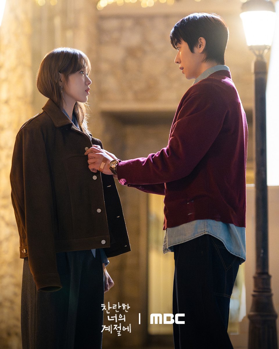 mbcdrama_pre's tweet photo. 갑자기 햇살처럼 밝은 남자가 와서
3개월 체험판 친구하자면, 어떨 것 같아?

찬X란, 봄바람 같은 인연의 시작🌼

<찬란한 너의 계절에>
2월 20일(금) 밤 9시 50분 MBC 첫 방송

#찬너계 #이성경 #채종협
#찬란한너의계절에 #MBC https://t.co/6i0hRxmYem