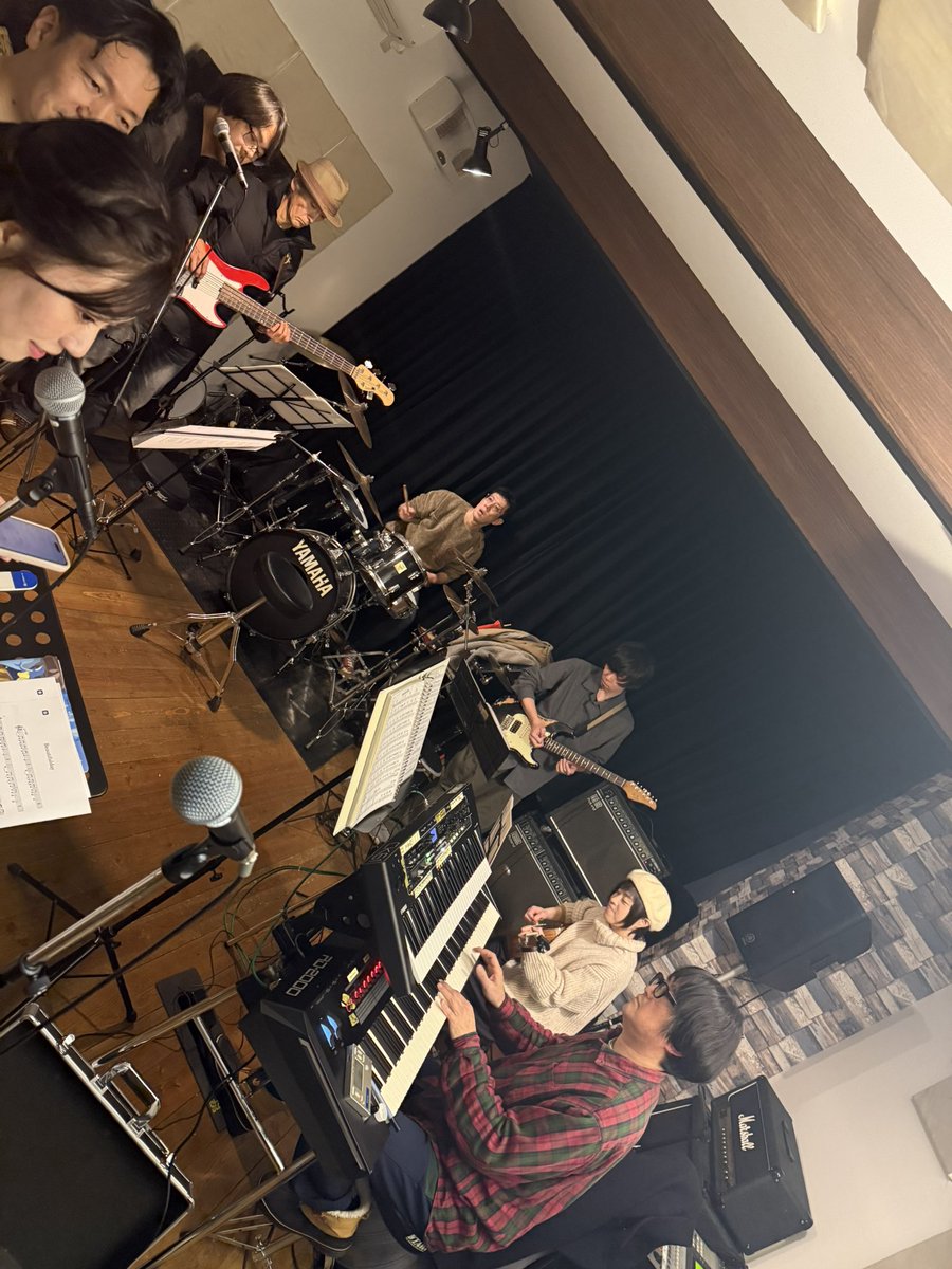 kuwabarataicho's tweet photo. 2/11福むすび歌謡祭に向けて…
福むすびオールスターズリハーサル
福井の音楽を愛するすごいメンバーです！ https://t.co/049rtPNJLc
