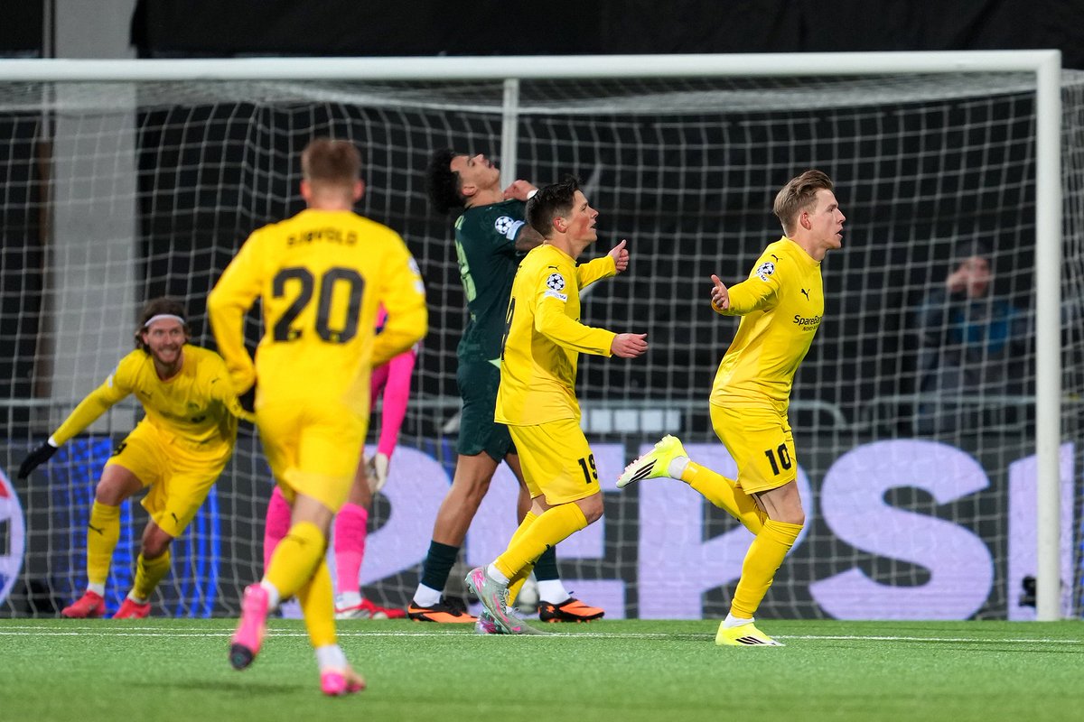 CGTNSportsScene's tweet photo. 🥶Artificial pitch, -9°C, debutants with nothing to lose. #ManCity’s stint in Norway turned into one of the BIGGEST #UCL upsets after 3-1 loss to #BodoGlimt.

🎯#Hogh nets twice to get 1st UCL win for Glimit
🔵City just 2 wins in 7 in 2026
⛔️#Haaland no open-play goal for a month https://t.co/Csv7yblMrG