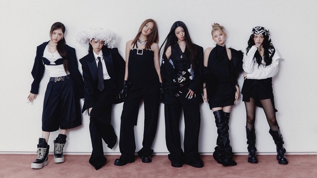 chartsive's tweet image. [INFO] @IVEstarship 'BANG BANG' is their first song banned by KBS Broadcasting standards. 

The song contains explicit lyrics. 

#IVE #아이브