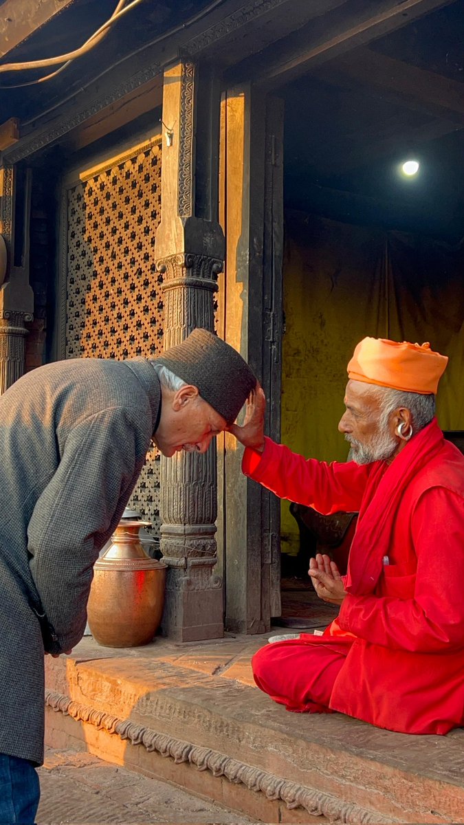 brb1954's tweet image. Received prasad (rot) from the priest of historic Gorakhnath math at Gorkha during my election camaign in my parliamentary constituency Gorkha-2.

गोरखा-२ निर्वाचन अभियानको क्रममा गोरखकालीमा गोरखनाथको प्रसाद (रोट) ग्रहण!