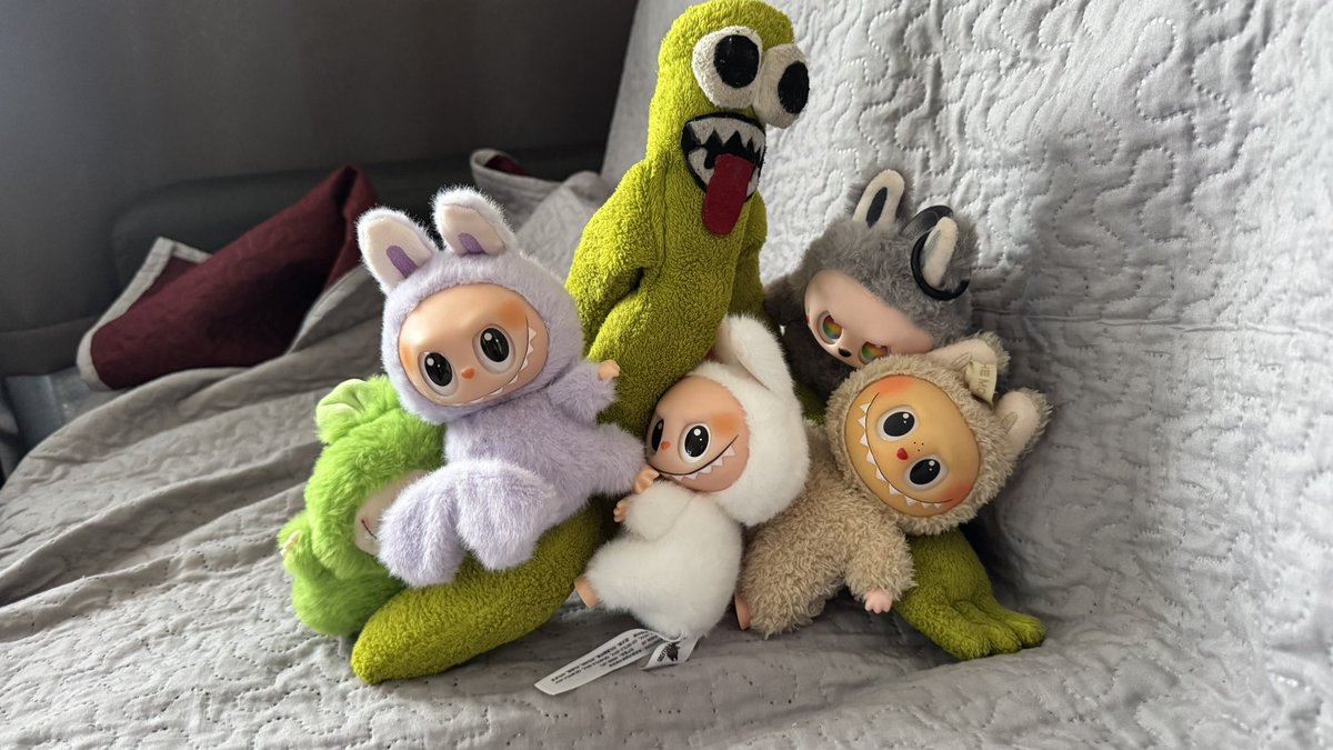 LaFamiliaPH's tweet image. youtu.be/JfWB1ntrWrs?si…

Los #labubus y GREEN ! Qué hará!? Para salir de esta? 
Véanlo en esta séptima entrega y muchas gracias por apoyar a las #aventuras de #santiago ❤️⭐️