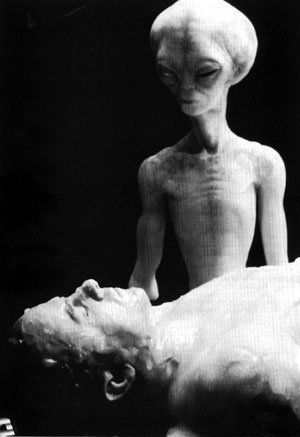 Truthpole's tweet image. - Roughtly 3% of Amercan people believe they've been abducted by Aliens at some point.

- About 1% -2% able to recall their key experiences.

-Older Roper poll translated around 3.7 Million U.S adults claims to be associated with abduction-like events.