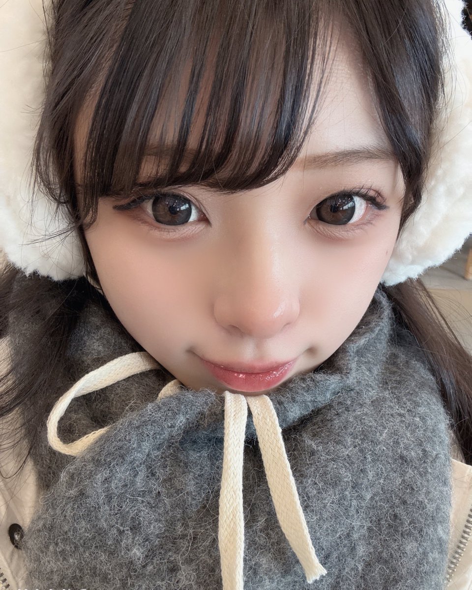 usashan___'s tweet photo. 寒すぎて耳あてと手袋した🤍🥹 https://t.co/42sBfolqh8