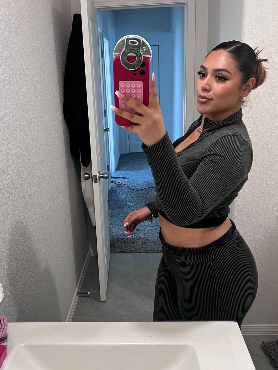 Yessica 🦋 tweet media