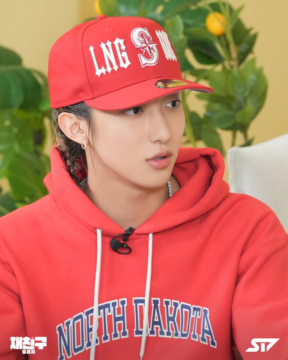 jaefriends_twt's tweet image. 재친구 𝗦𝟱 𝗘𝗣.14

친구의 아들을 만난 주민 대표 재중
하지만 개인기 앞에서 인정사정 볼 것 없는 스틸 시전?🔥

넘쳐나는 콘텐츠 속에서도 판을 뒤집기 위한
결정적인 한 방을 맛보고 싶다면?🔫💥
재친구로 와야지🏡

#박재범 #롱샷 #김재중 #재친구 #Jaefriends
#JAEJOONG #ジェジュン #金在中