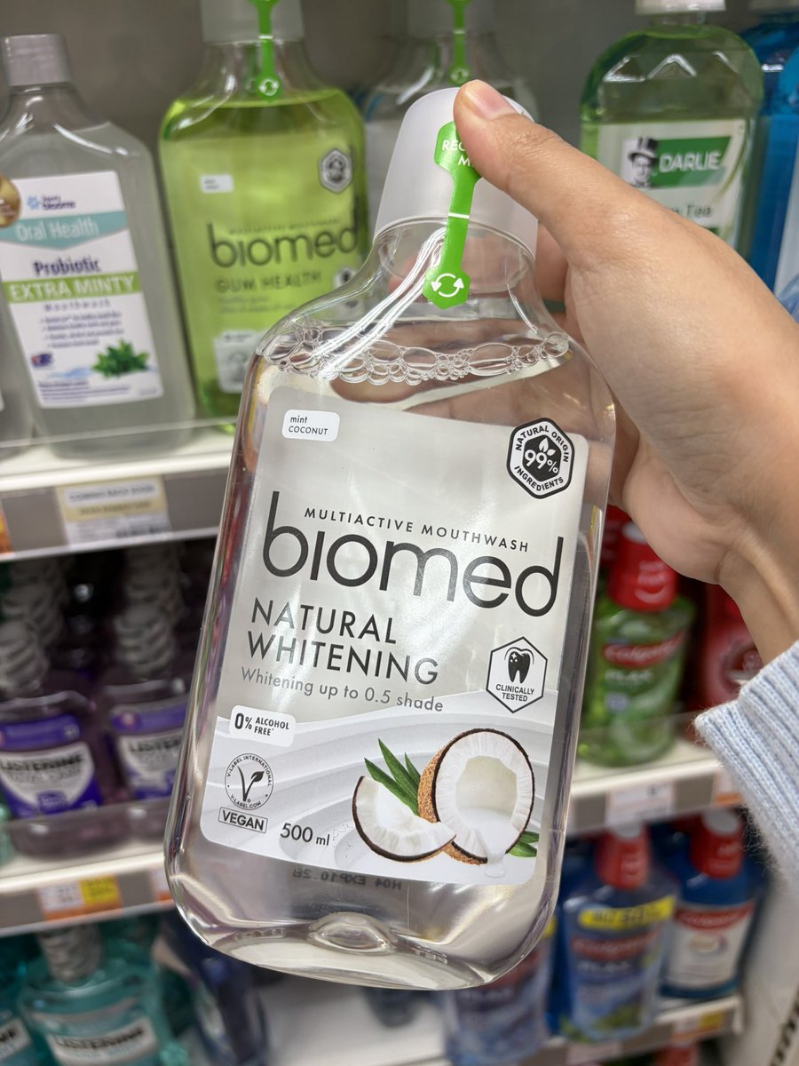 theothermimi_'s tweet image. Sape mulut bau longkang, gigi kuning berkarat tolong pakai mouthwash ni pleaseeeeee. Tak sampai seminggu putih berkilat gigi 😭🙏🏻￼