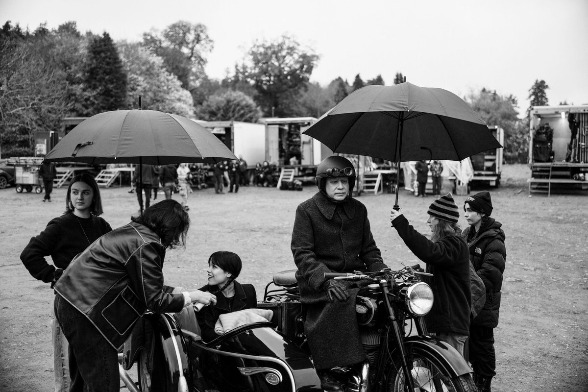 xoxo, the annoyed penguin. tweet media