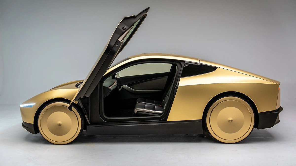 TESLARATI tweet media