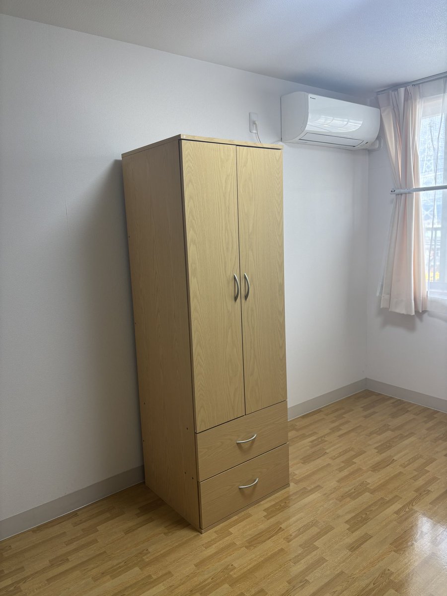 cocorostick's tweet photo. 大阪府枚方市の住宅型有料老人ホームココロステッキてす🏠

空室あり🈳

敷金　100,000円

家賃　37,800円
共益費　3,000円
サービス費　14,300円
食費　58,380円
水道光熱費　12,100円
小計　136,880円
＋介護保険利用料　10,000円〜30,000円

総計　150,000円〜170,000円

担当　オノ
072-800-1766 https://t.co/pqjWoLm7Ia
