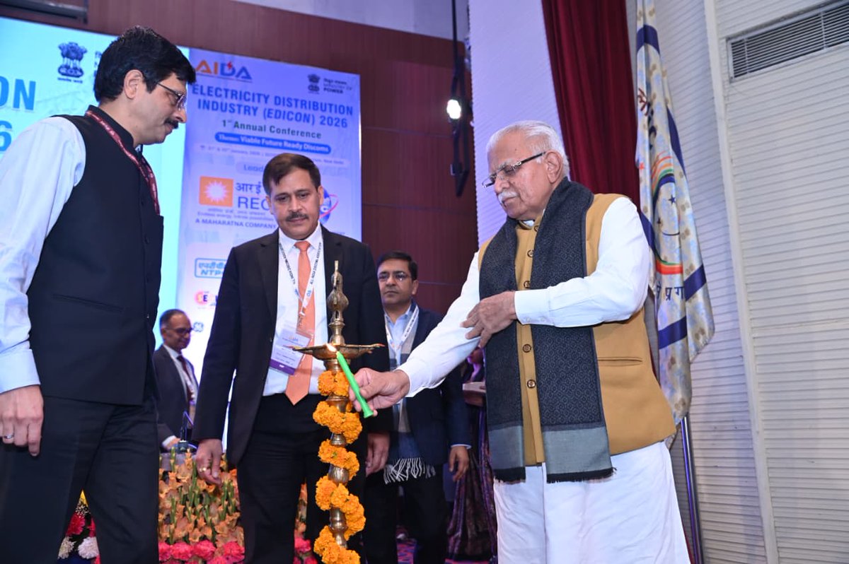 mlkhattar's tweet image. Inaugurated &amp;amp; addressed AIDA’s first EDICON (Electricity Distribution Industry Conference) in New Delhi today, focusing on the central role of DISCOMs as the primary link between the power sector and citizens. 

Emphasised the shift of electricity into a core economic enabler and…