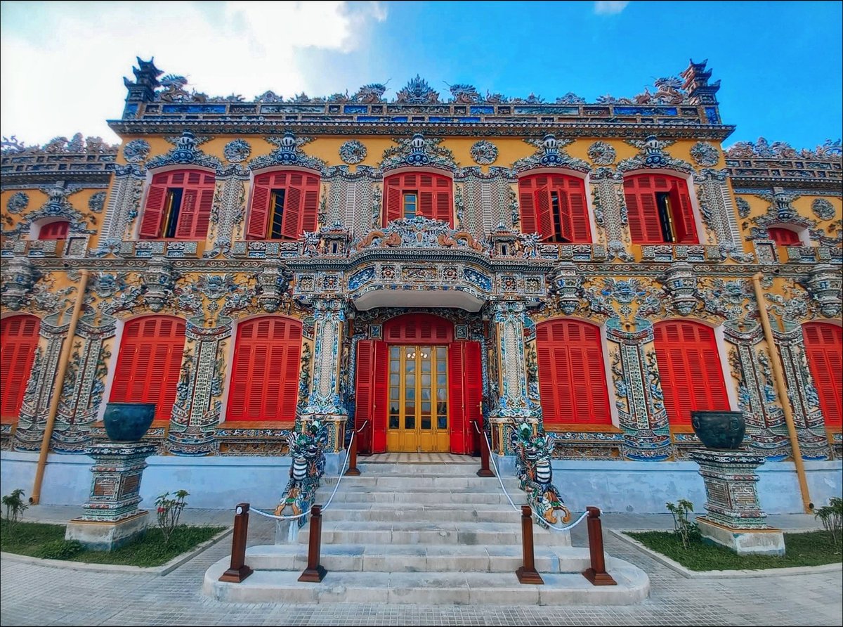 k_pawlowska's tweet image. #GoodMorning &amp;amp; wishing You a fabulous day 😊

For #WednesdayWalls I have #walls of beautifully restored Kiến Trung Palace in #Hue, #Vietnam 🇻🇳

And #SongOfTheDay is "Old And Wise"🎶
youtu.be/6zYwMcdU19A?si…

 #VietnamAdventure #Travel #MemoriesOf2024