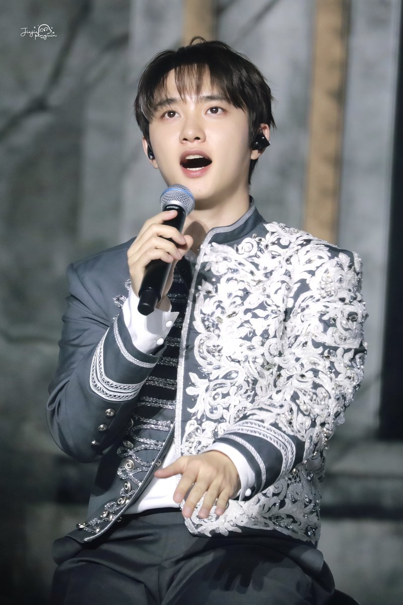 jiejie_penguin's tweet photo. 260119 EXO SHOWCASE
🐧
#경수 #디오 #도경수 #KYUNGSOO #DO #Dohkyungsoo #都暻秀 #ド・ギョンス https://t.co/HrmjqQCuH1