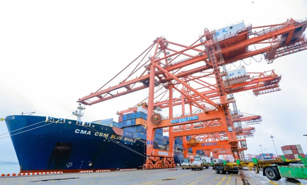 👏Xiamen's "one window" system, China's first full-process digital maritime platform, has boosted customs efficiency by 40% and saved 150 million yuan ($22 million) over the past year.