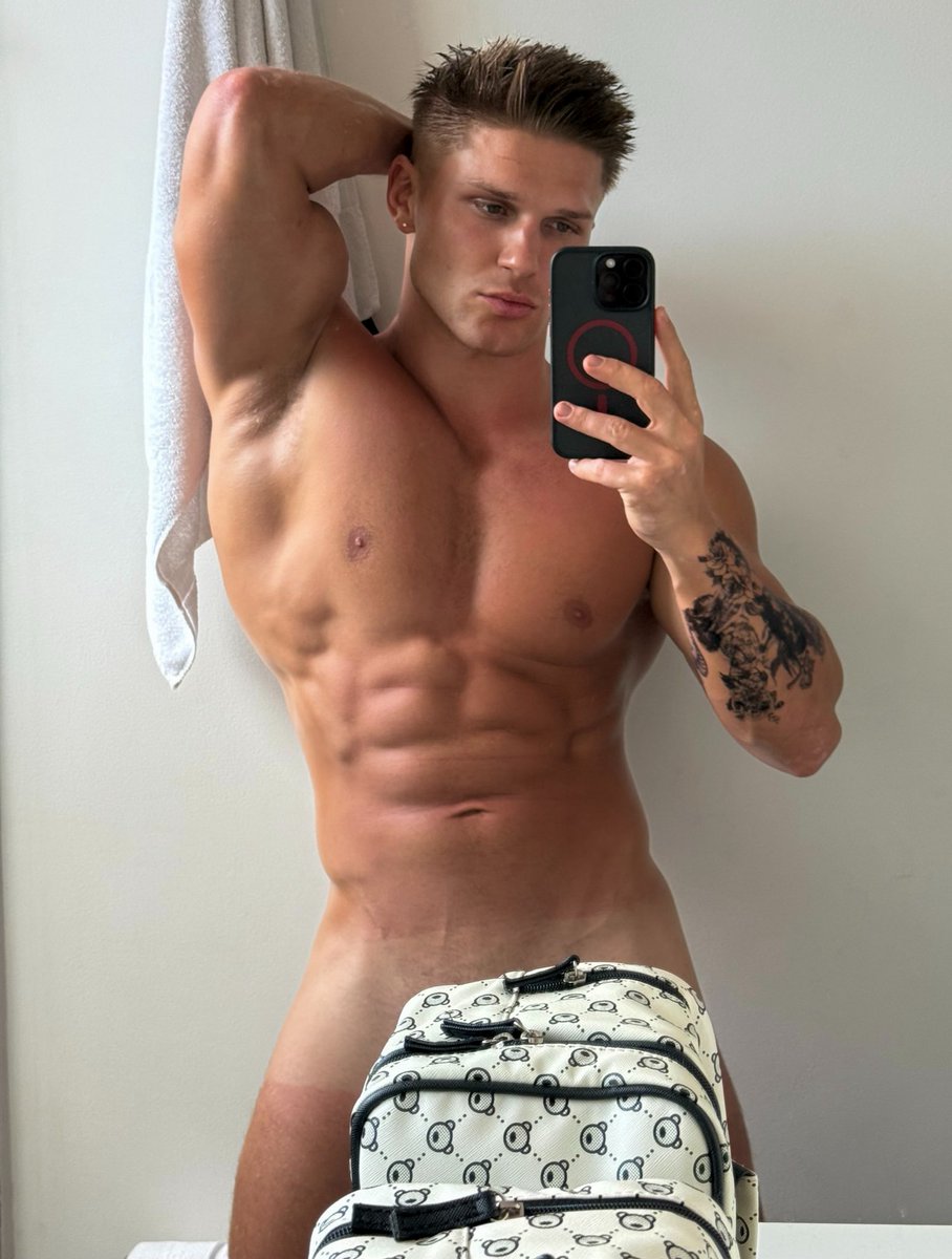 Chris tweet media