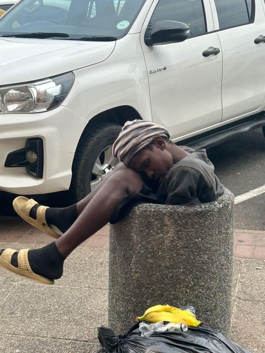 I think this poor guy has just given up.

Years of voting for <a href="/MYANC/">ANC - African National Congress</a> <a href="/EFFSouthAfrica/">Economic Freedom Fighters</a> <a href="/MKParliament/">MK Party in Parliament</a> will do that to any voter.