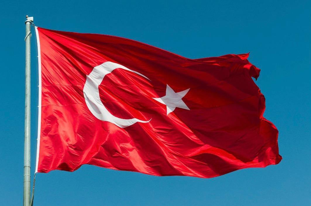 ebrugunes01's tweet photo. FAZLA MERHAMET VATANA İHANETTİR...

#bayrakinmez 
#BayrakNamustur https://t.co/YJtHU3mFKe