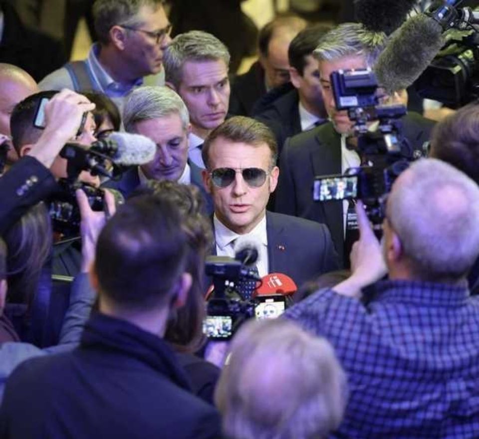 Avec Brigitte ! (Compte Fan) tweet media