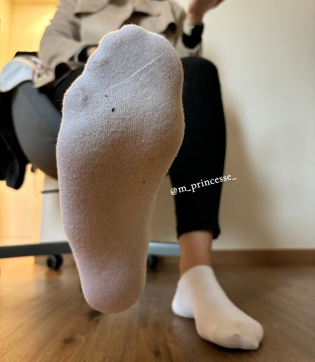 PrincessMarie__'s tweet image. Smell them