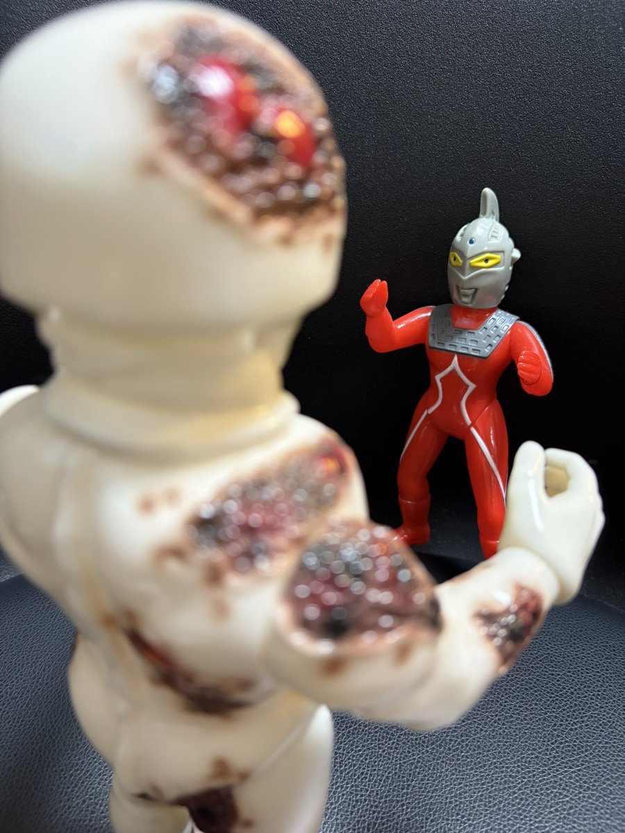 ウルトラセブン　無版権スペル星人　乳白赤ボディソフビ 円谷プロ 当時物 ウルトラセブン 無版権スペル星人 (蓄光成型) Yahoo!オークション