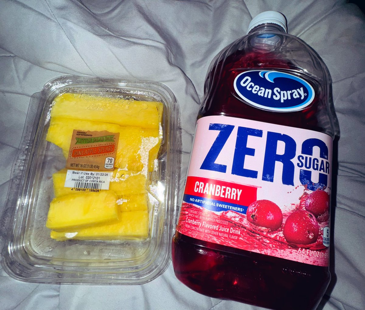 starveberri's tweet image. someone is gonna eat this cookie tmrw i am NOT playing.