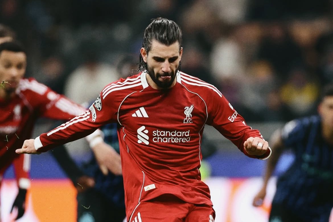 ソボスライはリバプールと新契約を巡る話し合いがあると認めたが、将来