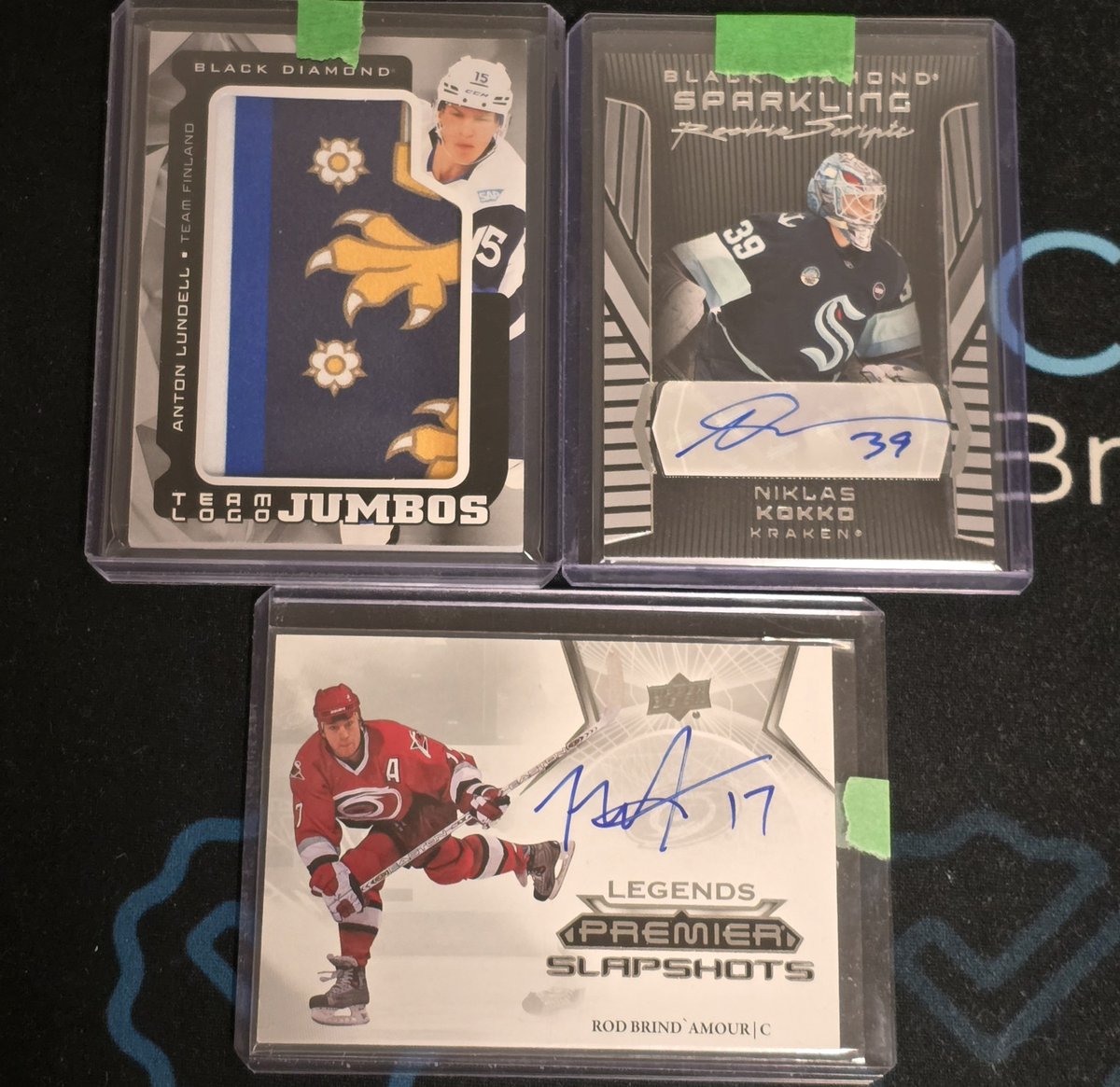 FlyingVCards's tweet image. Very nice trade mailday came in today 👌 

The #WayneGretzky is a beauty!! 🔥 Really digging this new Engrained @UpperDeckSports release!

As always, if anything you see is of interest, shoot me a DM 😃 

#FlyingVCards