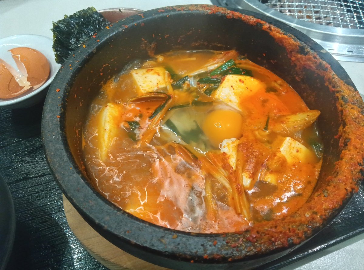 Vb0tul0rMulnY61's tweet photo. 焼肉たむら続き！たむけんハラミ。名物上ミノ。海鮮スンドゥブ。最高でしたよ🤤ご馳走さまでした。 https://t.co/WohcqitPhm
