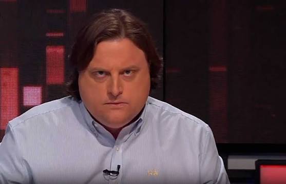 🔴 Tranquilo Gabriel, faltan las subsecretarias, seremis, juniors y auxiliares.

A no perder la fe.

Entiendo que Ximena Rincón aun no contrata chofer.