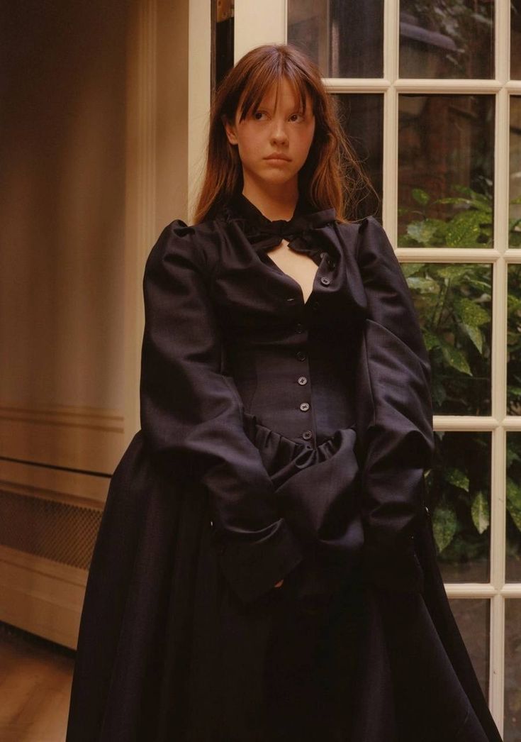 frankvnstein's tweet image. Mia Goth for Vivienne Westwood Autumn-Winter 2024/25 collection.