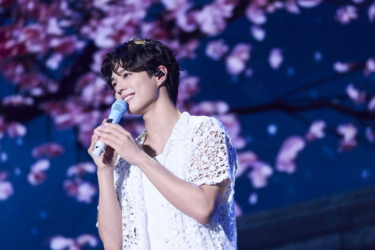 Kstyle_news's tweet image. 【REPORT】パク・ボゴム 日本ファンと6年ぶりの再会✨

▼日本で感動の瞬間（写真20枚）
kstyle.com/article.ksn?ar…

昨年7月の来日公演の模様を届け💫
Blu-ray いよいよ来週1月28日リリース！！

#パクボゴム #PARKBOGUM #PR