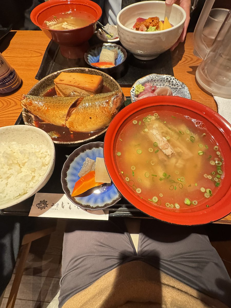onzoooo's tweet image. 煮魚定食(鯖)
刺身付き
うしお汁

#和食いいじま