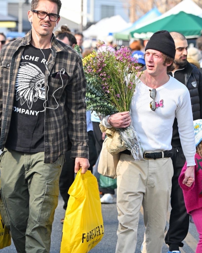 hourly jeremy allen white tweet media