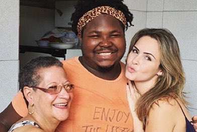 tuitamateusr's tweet image. me acabo com a narrativa de que a ana paula escolheu minorias como aliados por estratégia.

ela fazendo história c seus aliados em 2016: