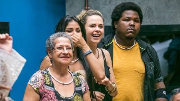 tuitamateusr's tweet image. me acabo com a narrativa de que a ana paula escolheu minorias como aliados por estratégia.

ela fazendo história c seus aliados em 2016: