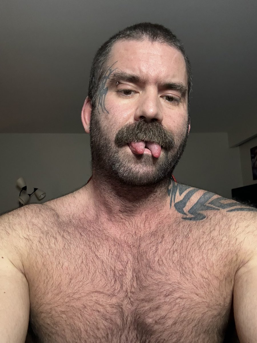 TestosteroneTTV's tweet photo. Half a month full sober, longest we made it so far. Streaming is a trigger for me so long as people still continue to listen to that unhinged bs, but gotta face my triggers to push through them! Live now

https://t.co/MfVBRo0KaF https://t.co/KF6gbshzMY