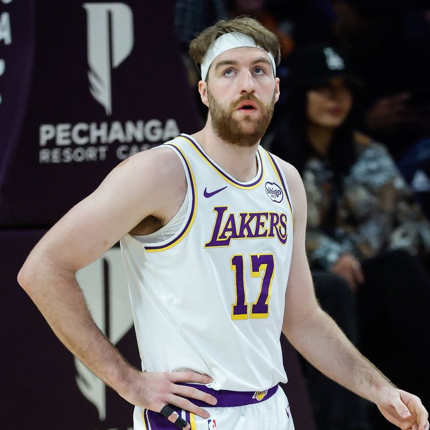 LakeShowYo tweet media