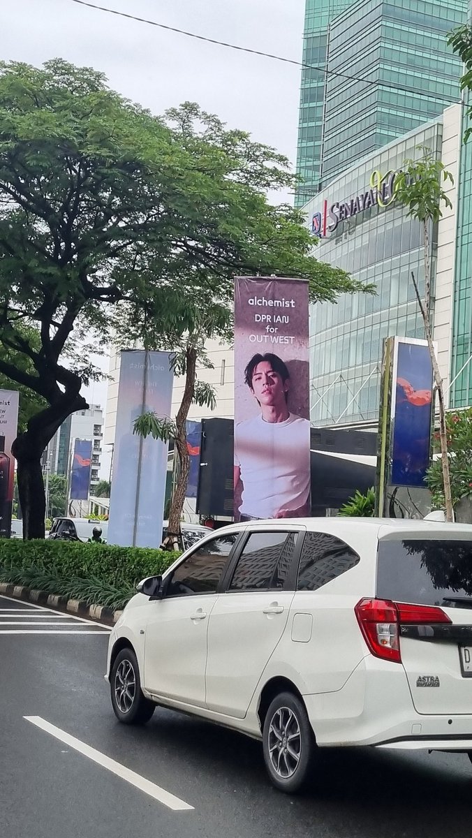 brokenbrkbrk's tweet photo. Pagi-pagi ketemu si @DPRIAN_ .. 
Mau gw ajak toss diem aja. 😄 https://t.co/WBIyZ8hMGf