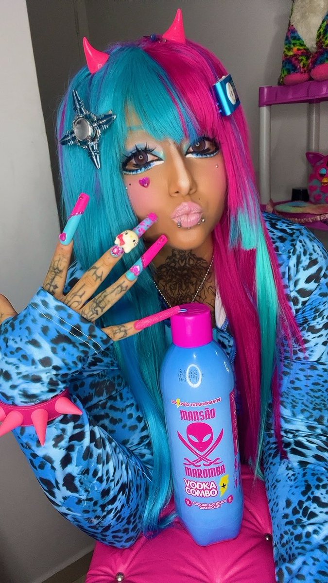 candy_bullets's tweet image. Mansão maromba eh a cara das gyarus