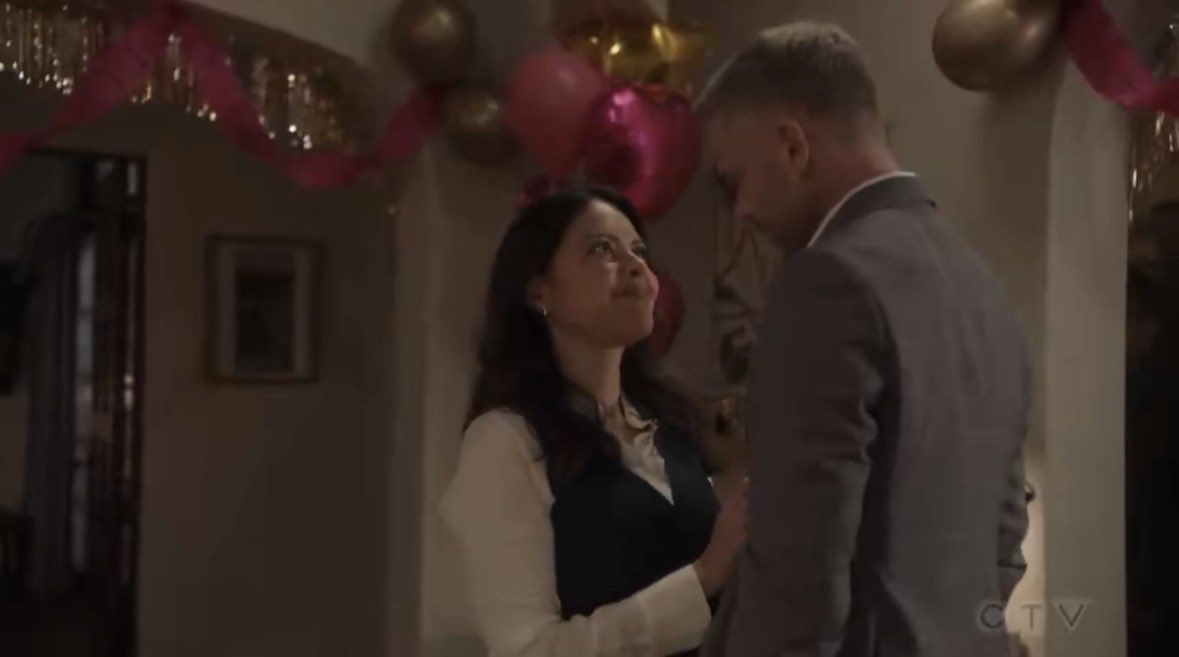 alyssawopez's tweet image. HOLD ONNNNNNN wopez kiss in the big 2026… did we finally make it out??!? #therookie