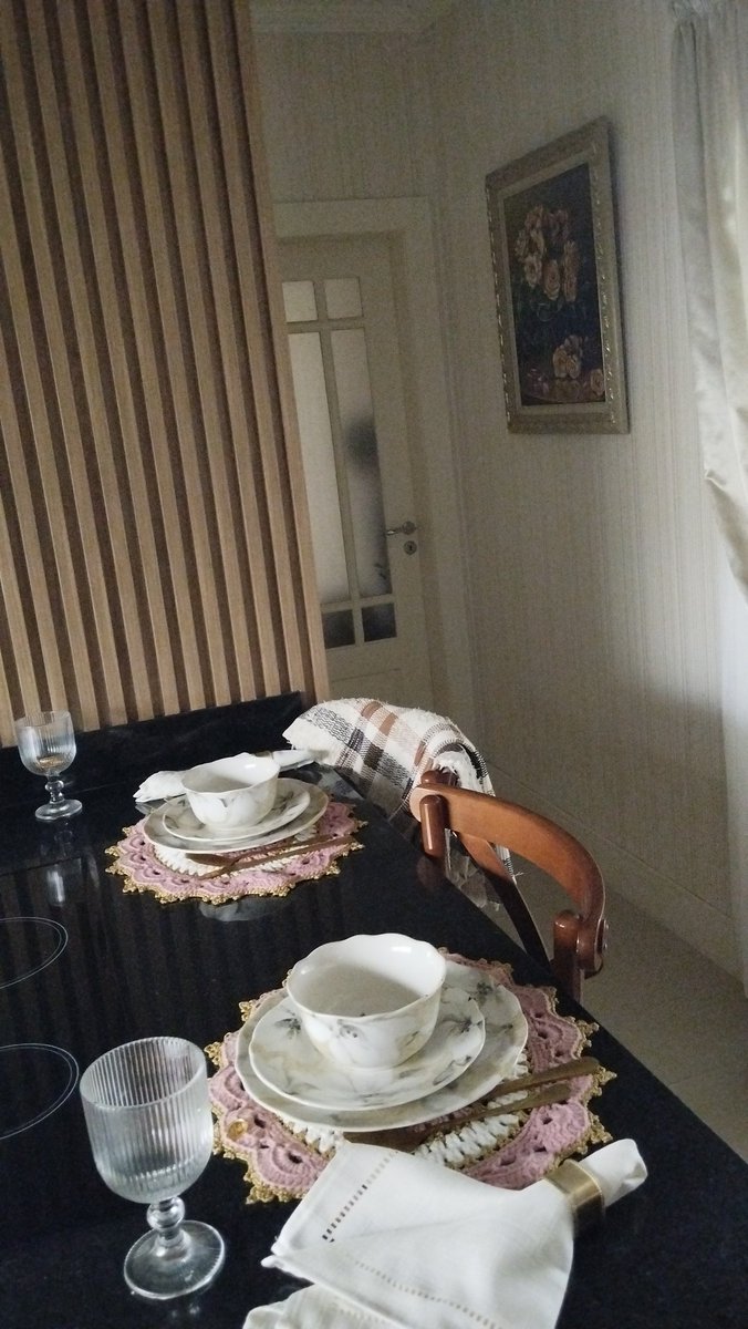 Guerr09_'s tweet image. curiosidade: minha casa é assombrada pelo fantasma mais BUNDA MOLE e vagabundo que este mundo já viu, ele simplesmente faz pelo amor ao jogo e foda-se

1 - primeira foto que eu tirei dele, obviamente não abri a porta pois estava sozinho e fingi não ter notado até isso sumir: