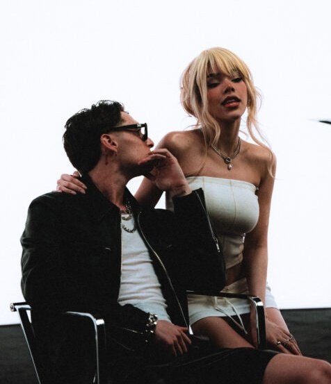 Tormentazk's tweet image. "cuando él estaba soltero respondía mis historias de close friends pero yo no le creía"

Esta reina dió a entender que al principio solo se respetaban, pero luego el insistía, MADRE.