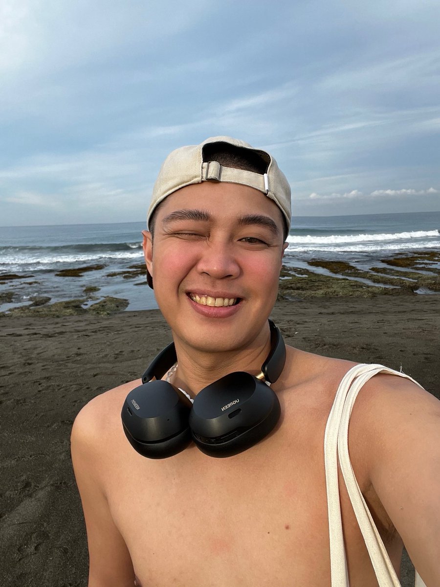 datguybrix's tweet image. 🌊☀️